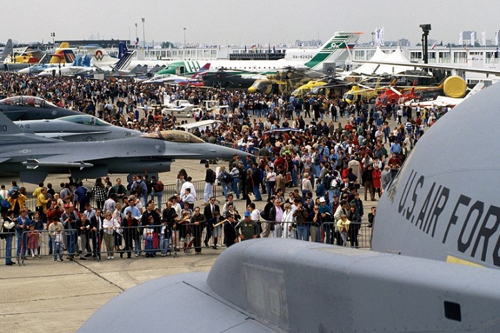 法國巴黎航天航空展覽會(huì)（PARIS AIR SHOW）(www.cqmrd.com)