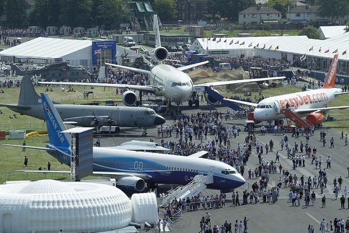 英國范堡羅航空航天展覽會Farnborough Airshow(www.cqmrd.com)